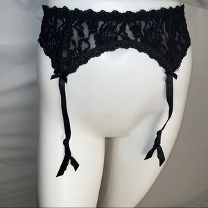 Hanky Panky After Midnight black lace garter belt S